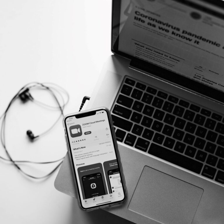 Picture of SmartPhone & Computer